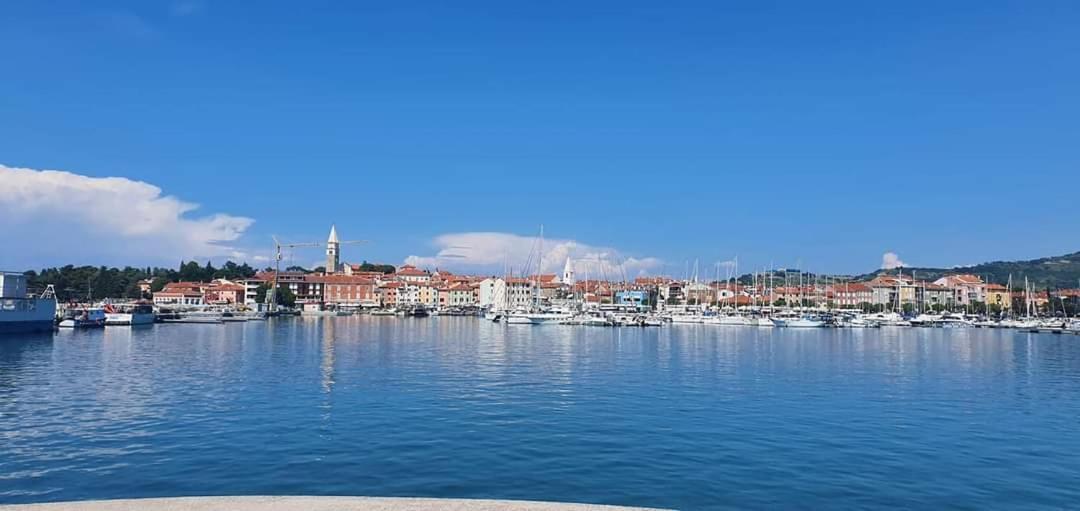 Apartmaji Soncek Izola Eksteriør billede