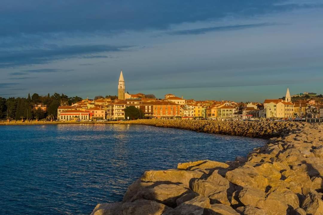 Apartmaji Soncek Izola Eksteriør billede